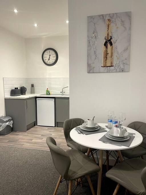 #4Bs 1 Bed Serviced Apartment Derby Kültér fotó