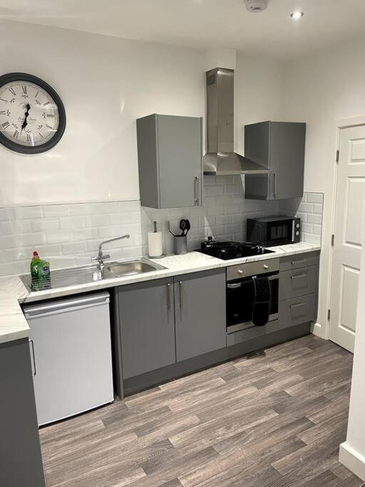 #4Bs 1 Bed Serviced Apartment Derby Kültér fotó